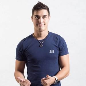 Meet your Posher, Brady